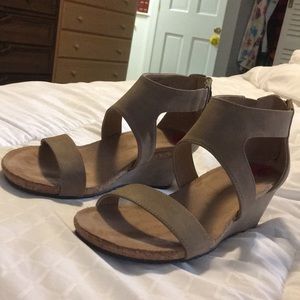 Nudist Cute Sandal-Heels